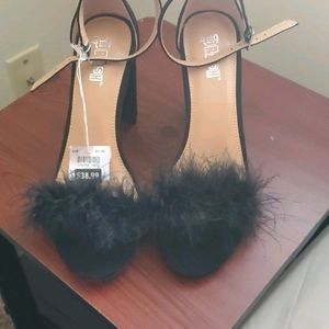 NWT brash faux fur heals